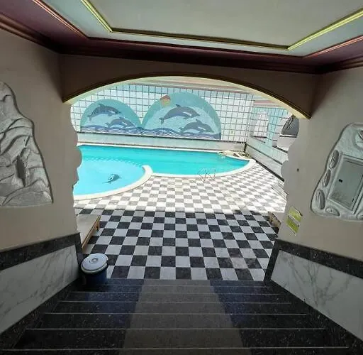 Sunny 3-Bedroom Apartment - Families Only