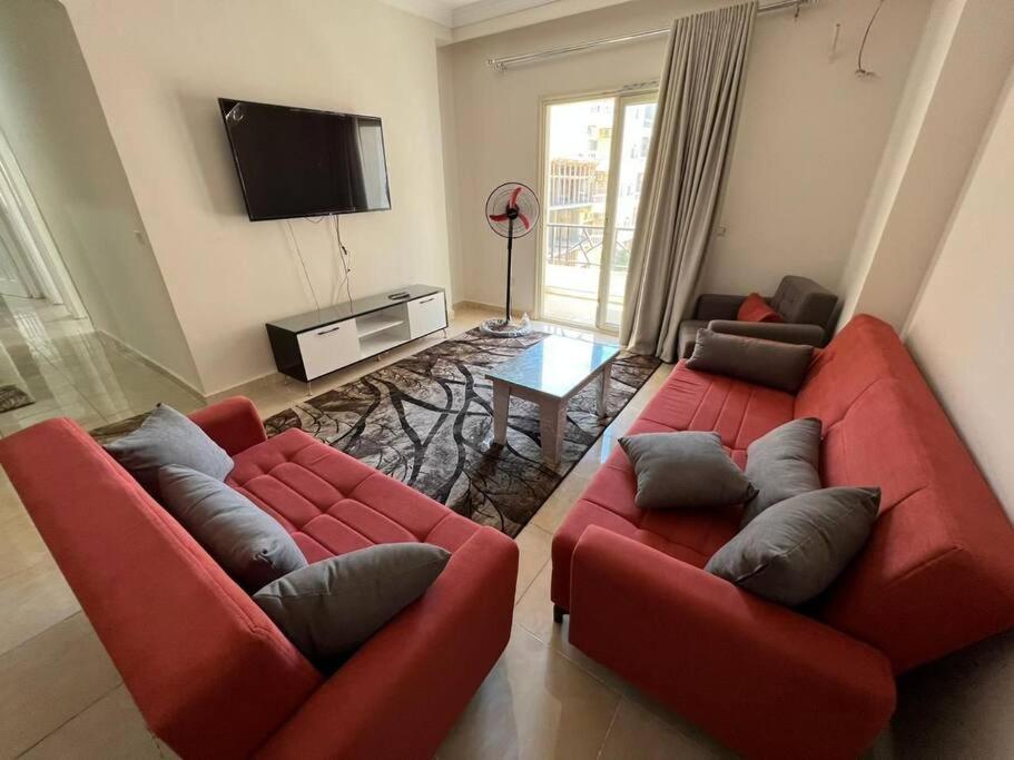 Sunny 3-bedroom - Families Only Apartament *